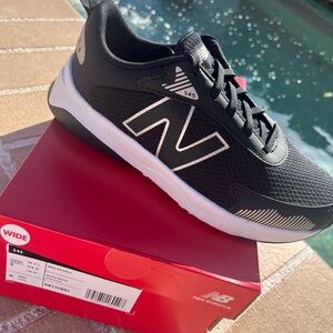New balance Boys Shoes